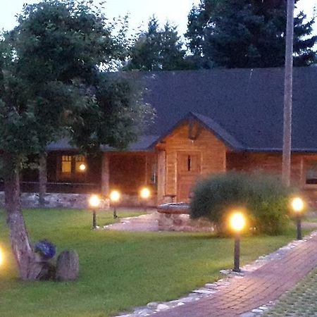 Erlendi Kodumajutus Villa Pärnu Exteriör bild