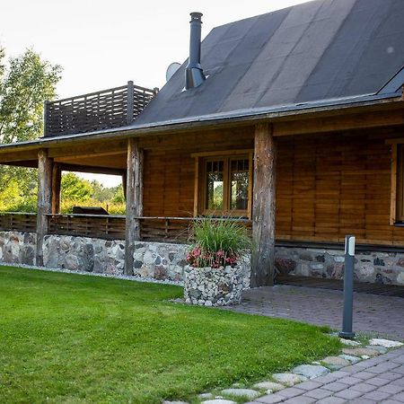 Erlendi Kodumajutus Villa Pärnu Exteriör bild