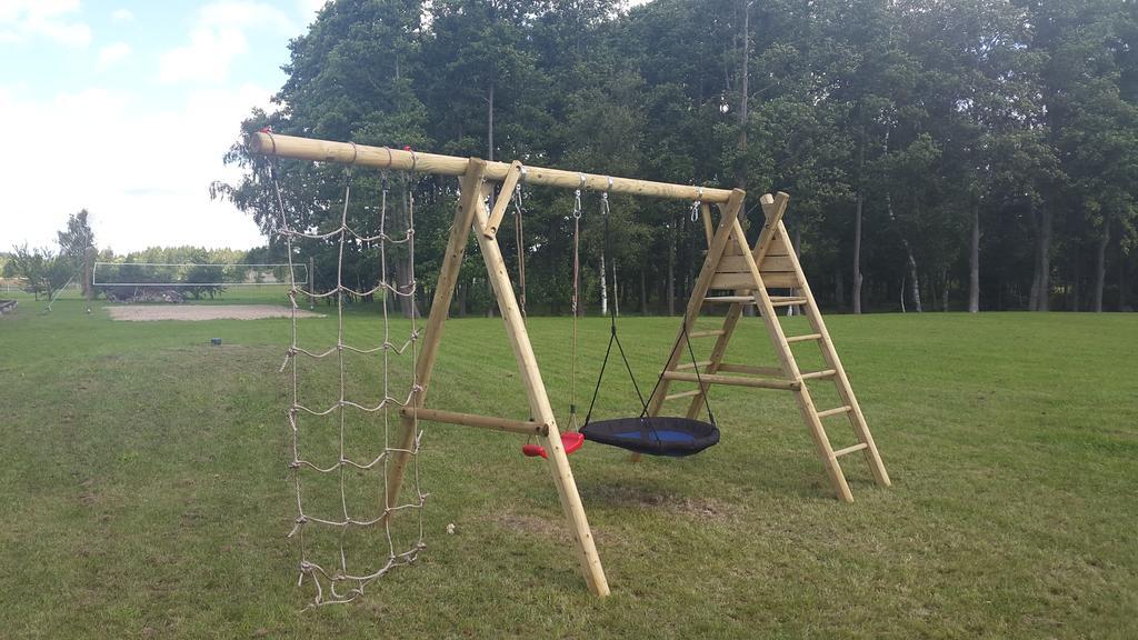 Erlendi Kodumajutus Villa Pärnu Exteriör bild