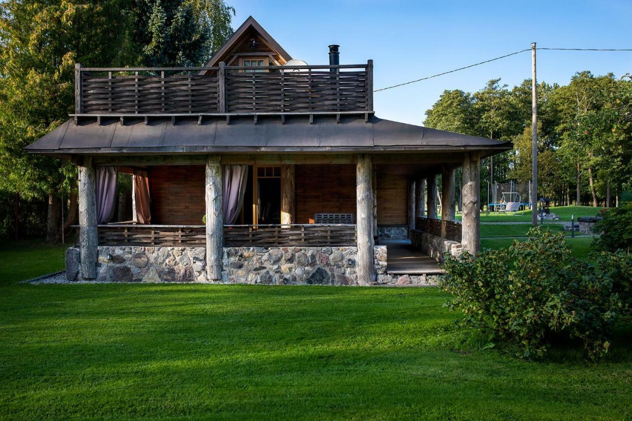 Erlendi Kodumajutus Villa Pärnu Exteriör bild