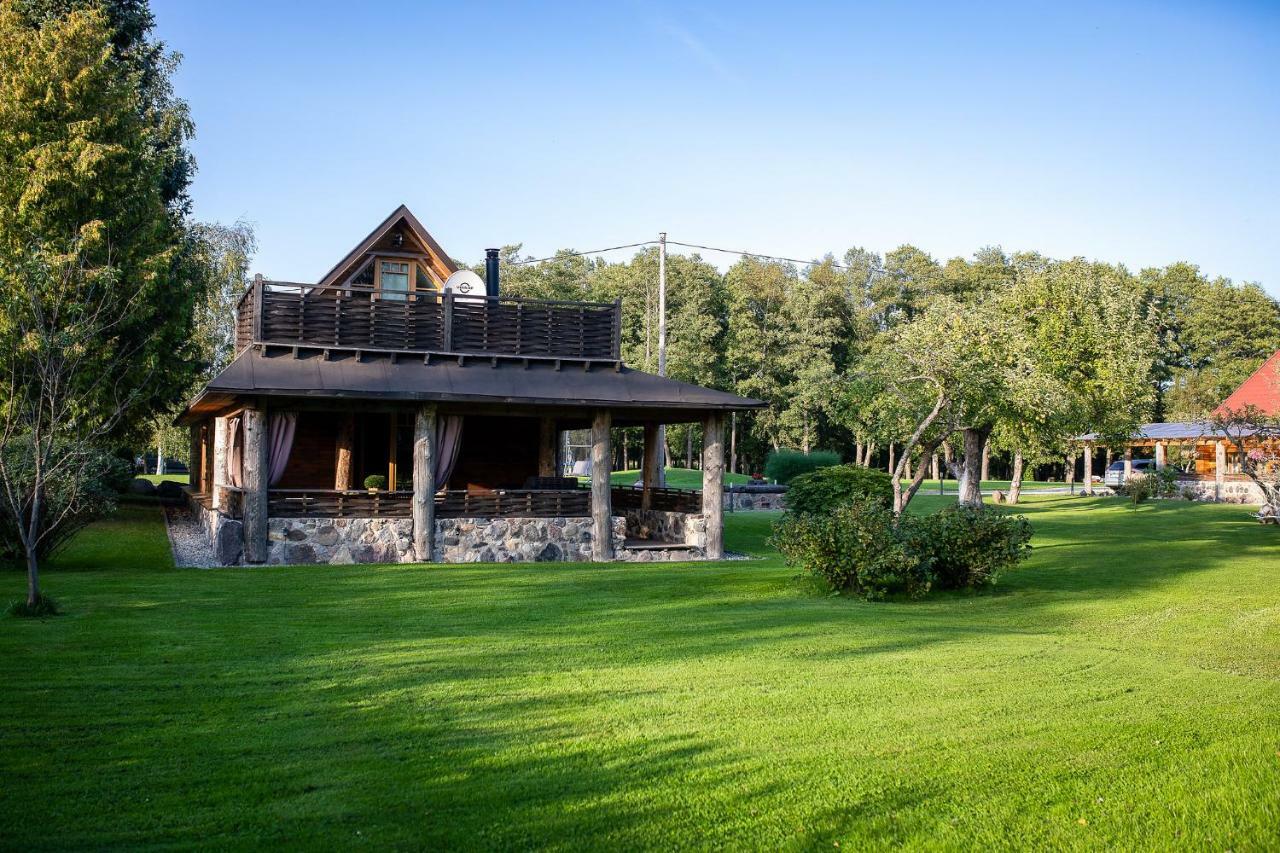 Erlendi Kodumajutus Villa Pärnu Exteriör bild