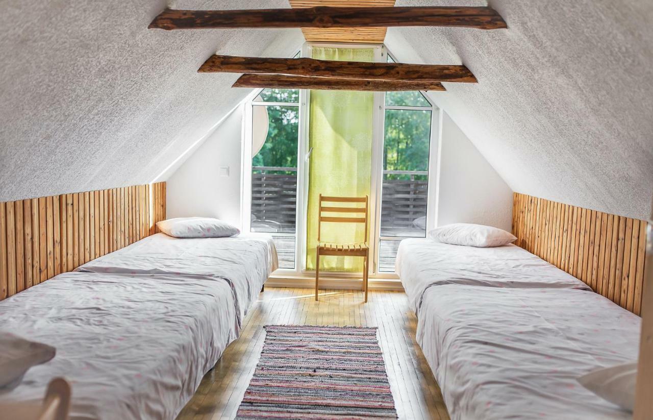 Erlendi Kodumajutus Villa Pärnu Exteriör bild