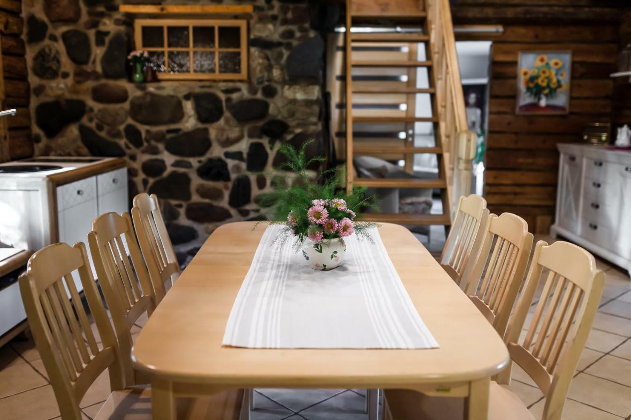 Erlendi Kodumajutus Villa Pärnu Exteriör bild