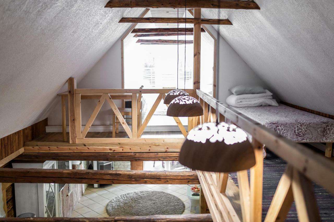 Erlendi Kodumajutus Villa Pärnu Exteriör bild