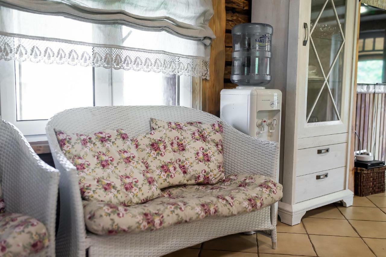 Erlendi Kodumajutus Villa Pärnu Exteriör bild