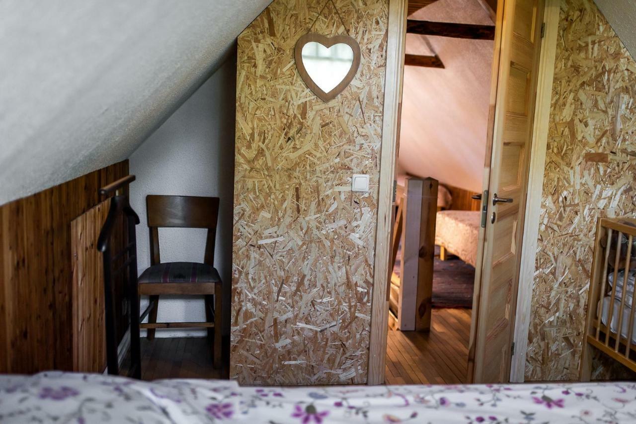 Erlendi Kodumajutus Villa Pärnu Exteriör bild