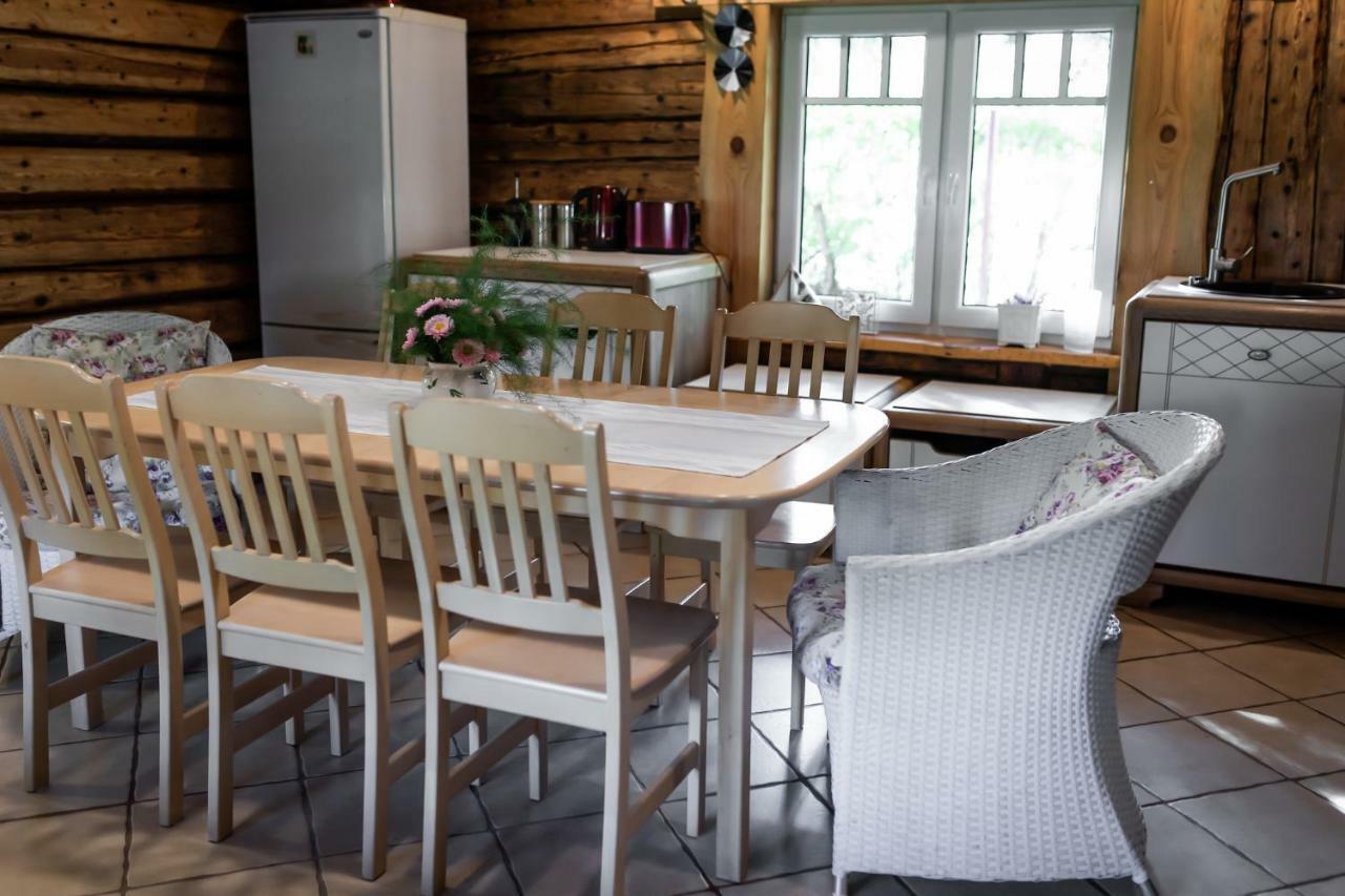Erlendi Kodumajutus Villa Pärnu Exteriör bild