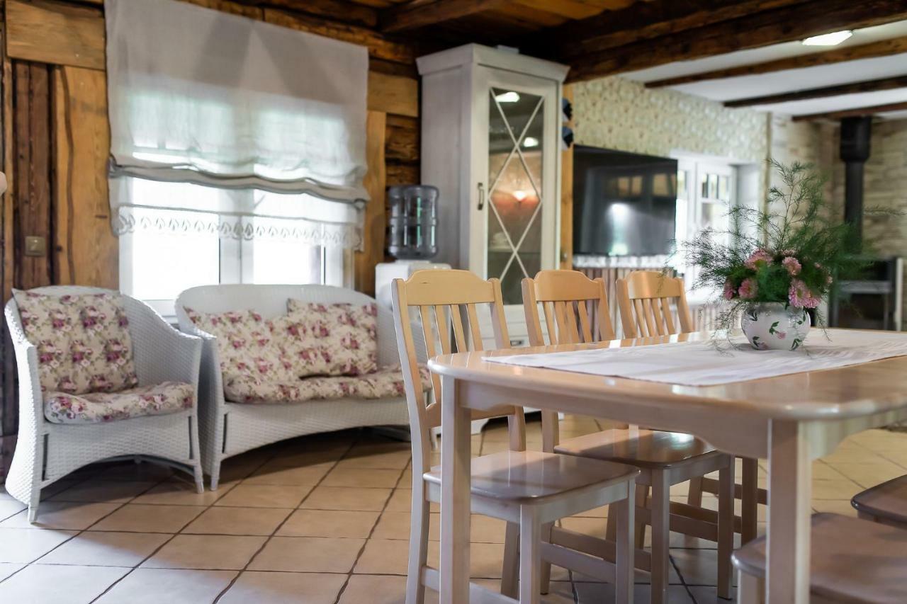 Erlendi Kodumajutus Villa Pärnu Exteriör bild